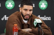 在线试玩-塔图姆：NBA只有四个人真正影响了全世界，库里还不够资格|篮球|斯蒂芬·库里|总决赛|贾巴尔|乔丹_新浪体育_新浪新闻